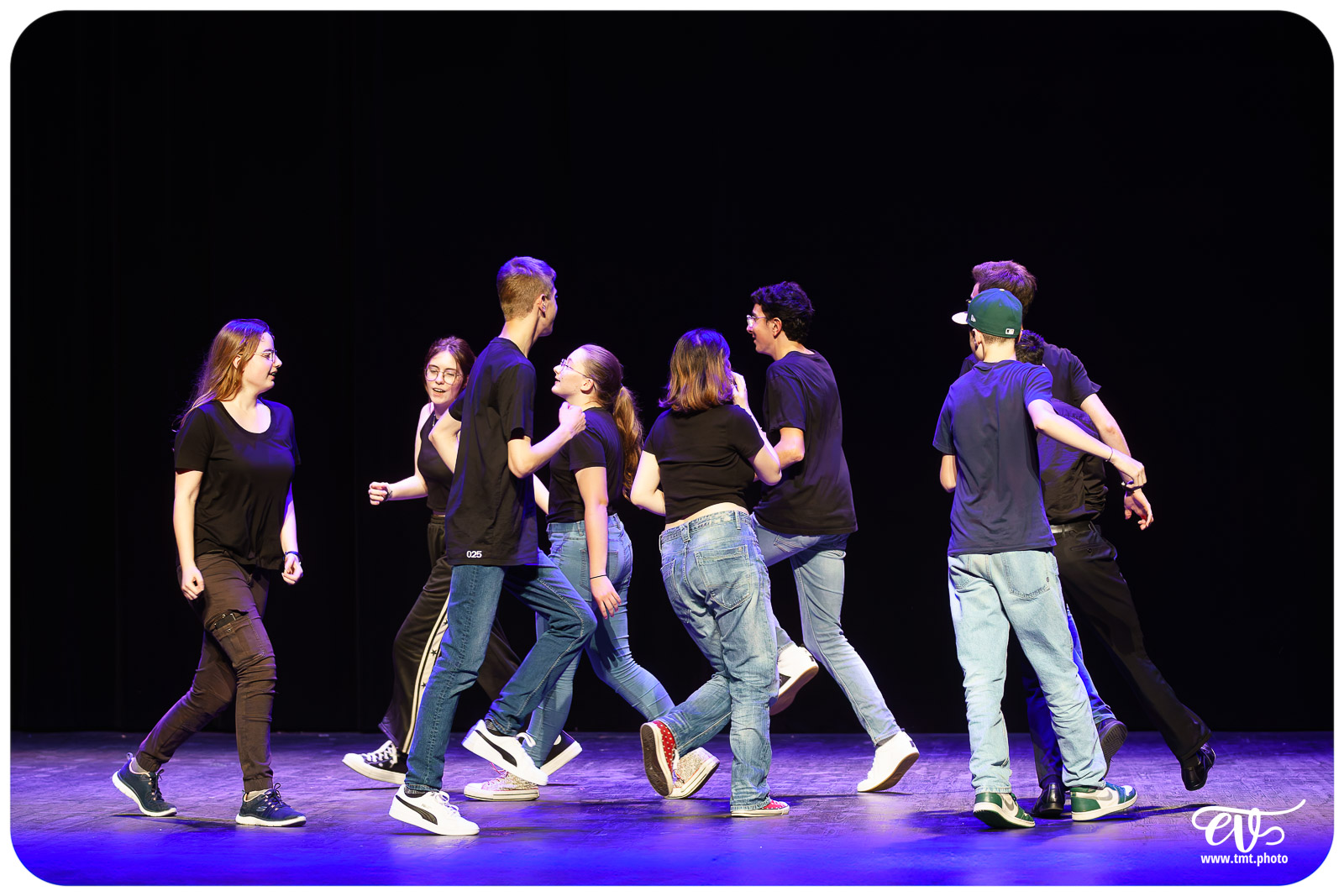 BLANCHE-NEIGE FOUTUE FORET